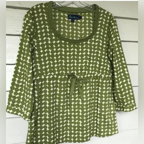 Boden 3/4 sleeve Green Dot tie front top - Picture 3 of 10